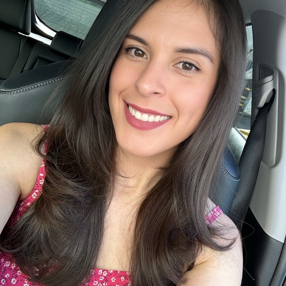 Meet your Posher, Carla - Picture 1 of 1